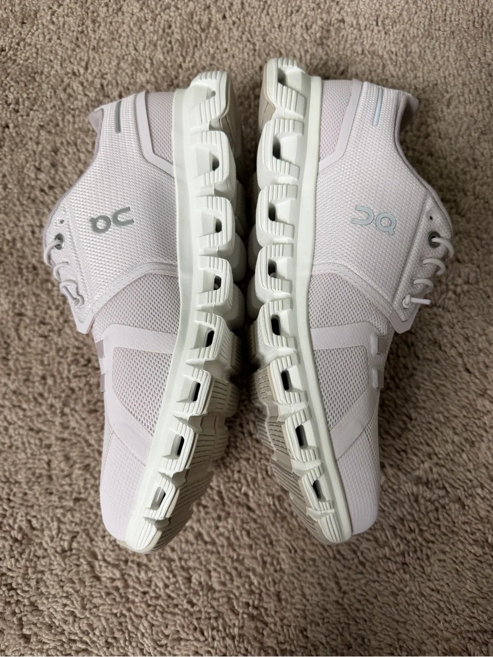 On Running Cloud 6 Orchid/Fade